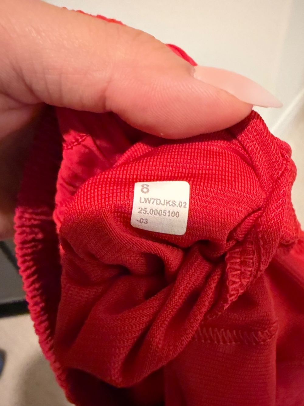 EUC Lululemon Pink Dragonfruit Hotty Hot HR 4" Short, Size 8 - Picture 3 of 3